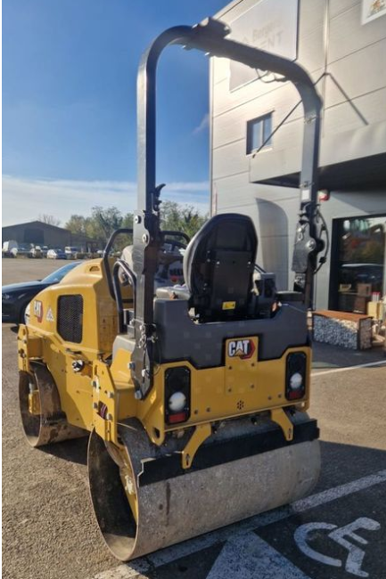 CATERPILLAR - CB2.7 - Compacteur