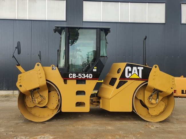 CATERPILLAR - CB-534D - Compacteur