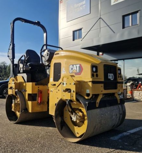CATERPILLAR - CB2.7 - Compacteur